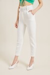 Kadın Beyaz Kemerli Yüksek Bel Kumaş Pantolon