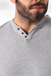 Erkek Gri V Yaka Düğme Detaylı Pamuklu Tişört